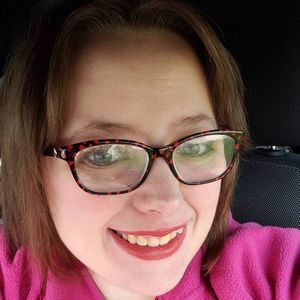 Meet your Posher, Hallie